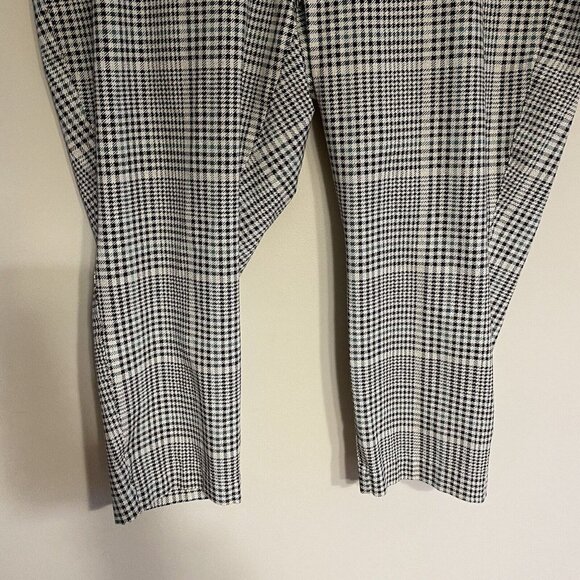 Old Navy Women Plus SZ 24 Blue Grey Plaid High Rise Never Fade Pixie Pants - Picture 3 of 10